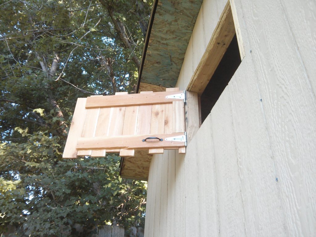 How the inside of the shutter looks